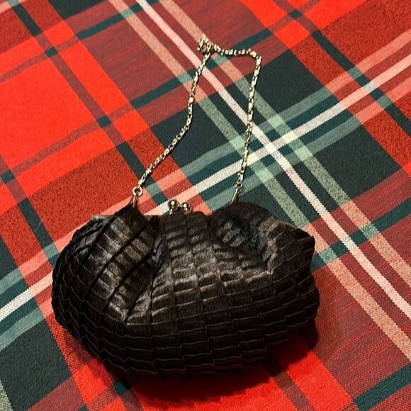 Bijoux Terner Handbags - Bijoux Terner Kiss Closure Clutch Black